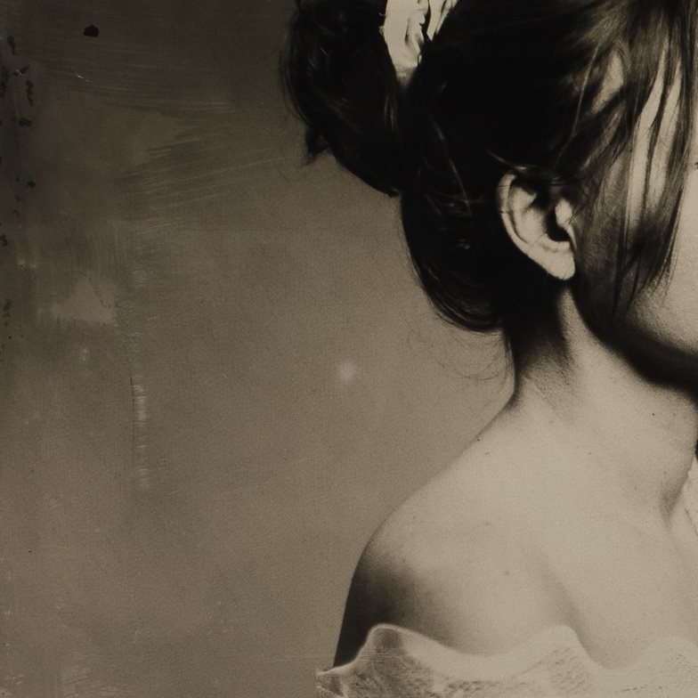 VAPAUTTAVAT KESKUSTELUT